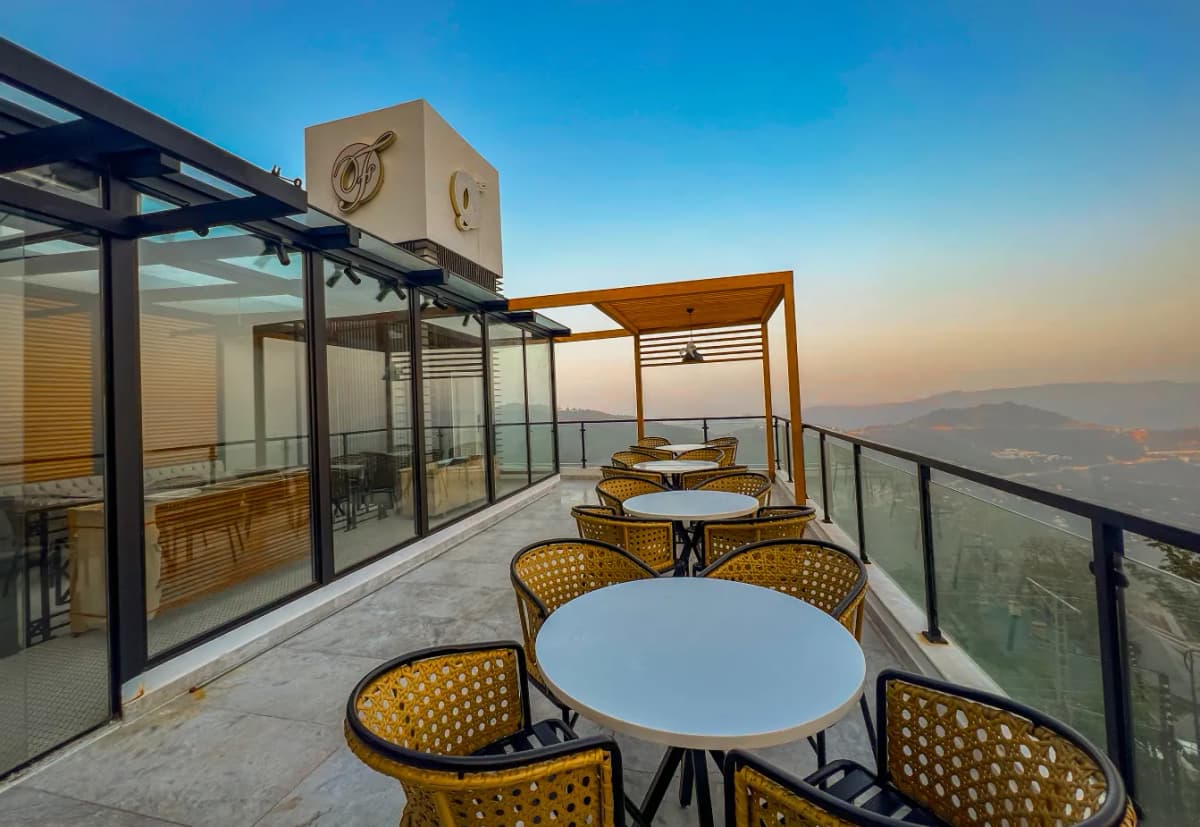 About Fiora Hotel