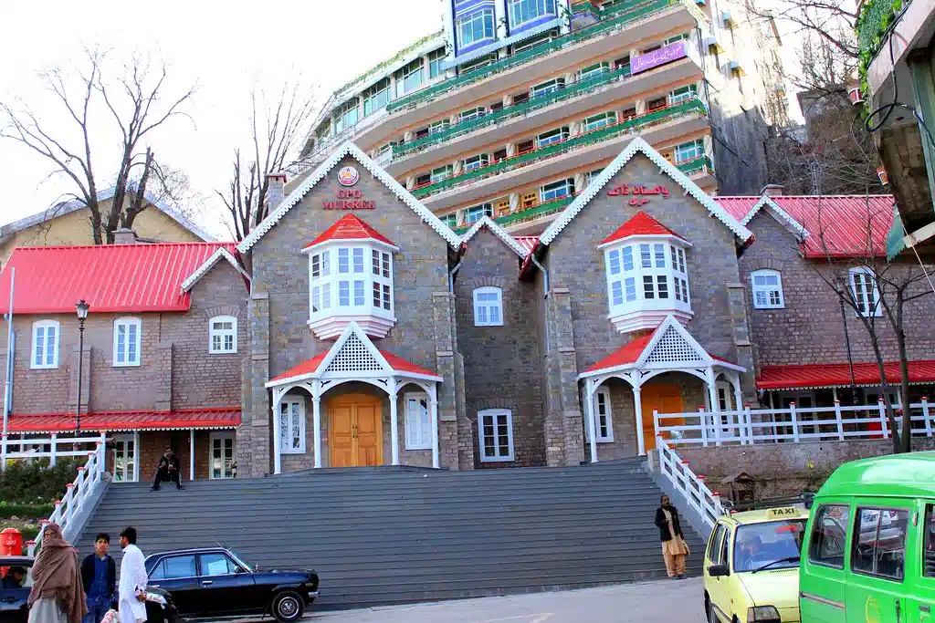 famous GPO office Murree on Mall Road
