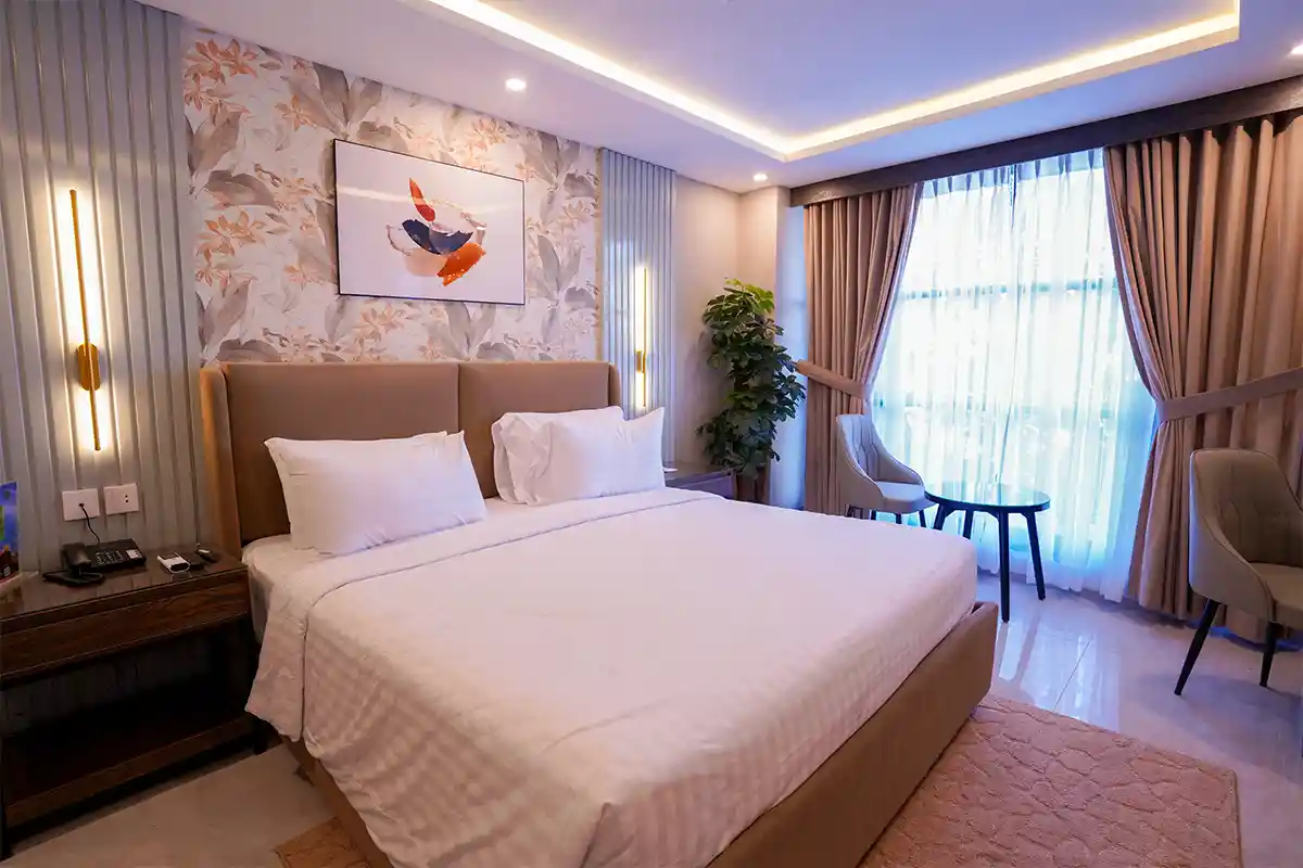 DELUXE King Room with LED TV