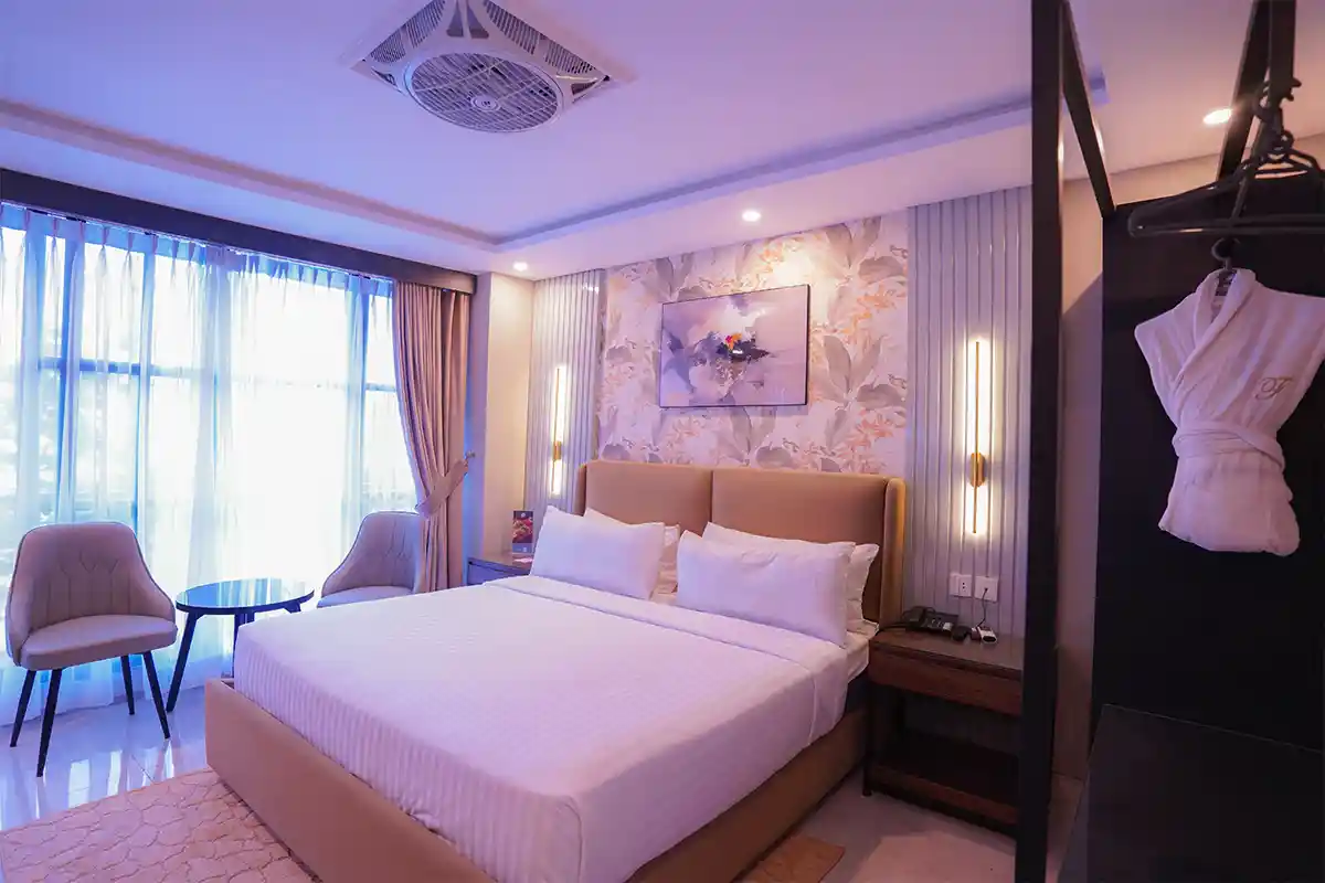 Watch TV in DELUXE King Room