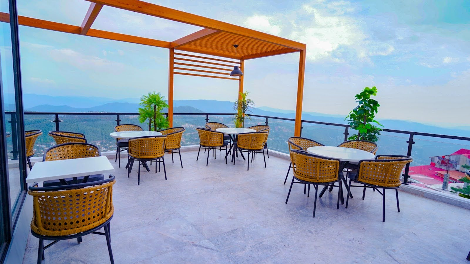 Best Hotels in Nathia Gali with rooftop dining facility