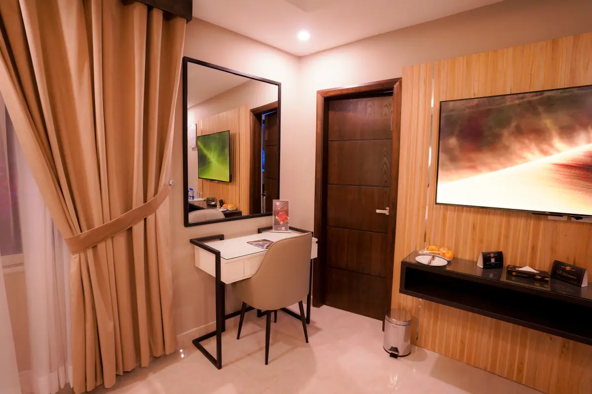 Family Suite comes up with 2 stylish and fully equipped bathrooms