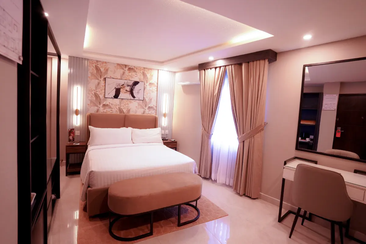 Family Suite comes up with 2 stylish and fully equipped bathrooms