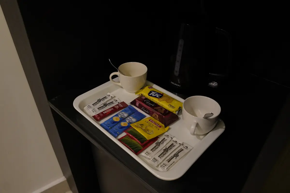 Standard king room image