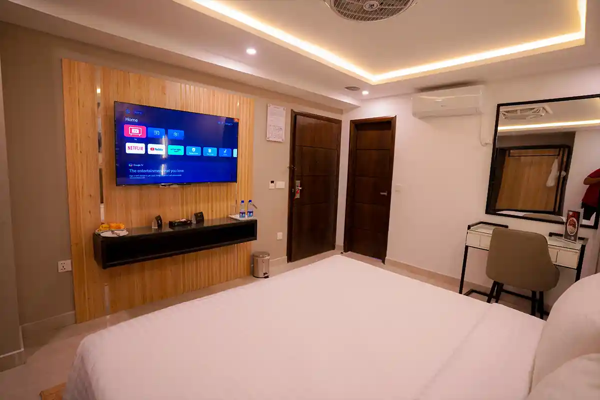 Enjoy your favourite TV show in Standard King Room