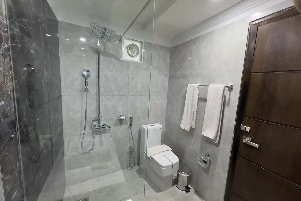 Standard King Room for economical stay with luxuriousness